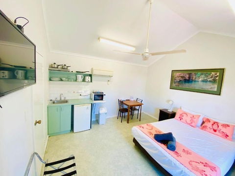 Kununurra Lakeside Resort - Gold Coast 4U 6