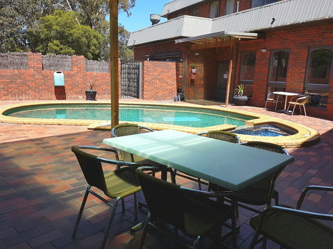 Hotel Cavalier - Accommodation Gold Coast 1