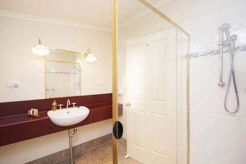 Beechworth Cedar Cottages - Accommodation Gold Coast 7