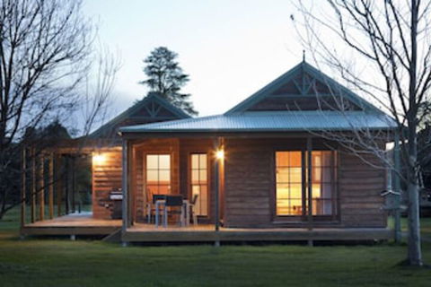 Beechworth Cedar Cottages - Accommodation Gold Coast 0