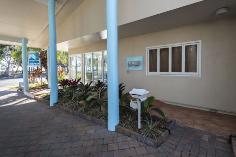 The Beach Motel Hervey Bay - Accommodation Gold Coast 2