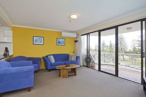 South Pacific Plaza - Accommodation Gold Coast 6