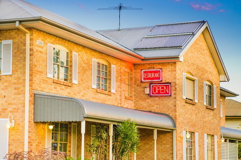 Coopers Colonial Motel - Accommodation Gold Coast 1