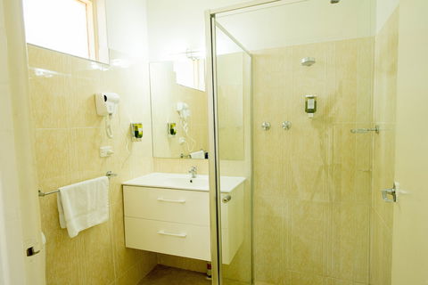 Jacksons Motor Inn - Accommodation Gold Coast 3