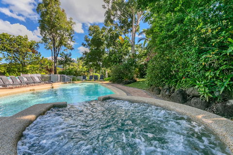 Beachfront Apartments On Trinity Beach - Accommodation Gold Coast 3