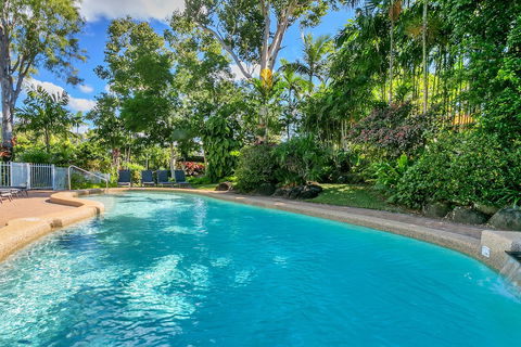 Beachfront Apartments On Trinity Beach - Accommodation Gold Coast 2