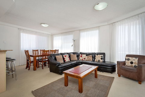 Kirra Beach Apartments - Accommodation Gold Coast 4