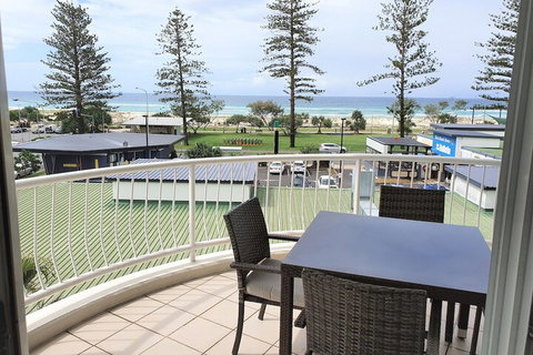 Kirra Beach Apartments - Accommodation Gold Coast 7