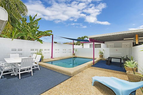 Townsville Holiday Apartments - Gold Coast 4U 1