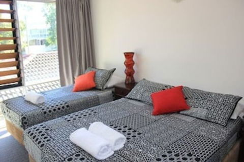 Townsville Holiday Apartments - Gold Coast 4U 2