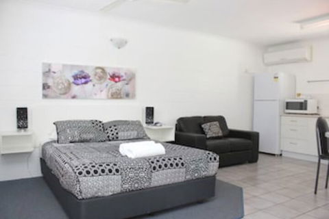 Townsville Holiday Apartments - Gold Coast 4U 6