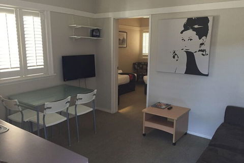 Brisbane Street Studios - Accommodation Gold Coast 4