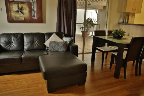 Kangaroo Point Holiday Apartments - Accommodation Gold Coast 2