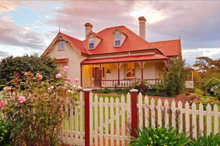 Police Point TAS Accommodation Gold Coast