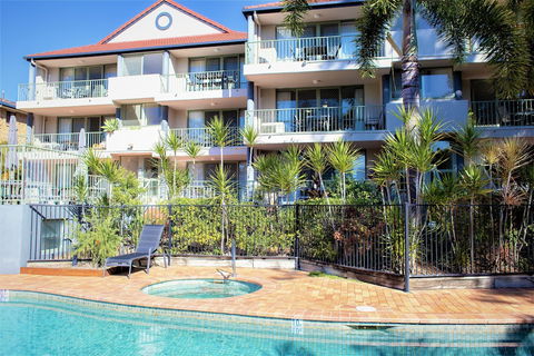 Montana Palms Resort - Gold Coast 4U 3