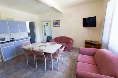 Modra's Apartments - Gold Coast 4U 6