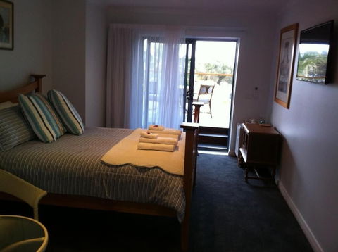Corinella On The Esplanade Bed & Breakfast - Gold Coast 4U 4