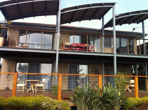 Corinella On The Esplanade Bed & Breakfast - Gold Coast 4U 1