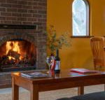 Linger Longer Vineyard Bed  Breakfast - Gold Coast 4U