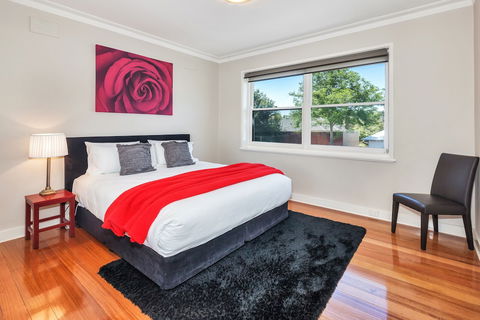 Lake Wendouree Luxury Apartments On Webster - Gold Coast 4U 4