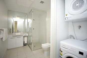 Astra Apartments - Docklands - Accommodation Gold Coast 1