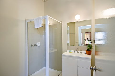 Lornebeach Apartments - Accommodation Gold Coast 4