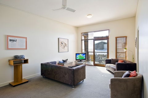 Lornebeach Apartments - Accommodation Gold Coast 5