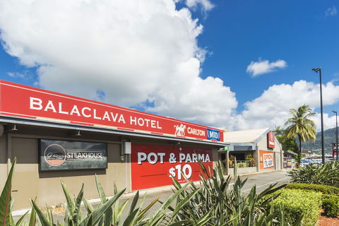 Nightcap At Balaclava Hotel - Gold Coast 4U 0