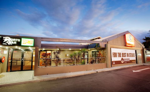 Nightcap At Balaclava Hotel - Gold Coast 4U 1