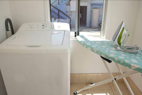 Strand Motel - 1 Gold Coast 5