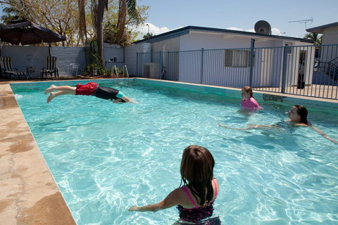 Strand Motel - 1 Gold Coast 1