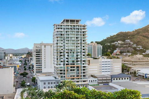 Direct Hotels â€“ Dalgety Apartments - Accommodation Gold Coast 1