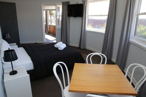 The Lakes Hotel - Gold Coast 4U 6
