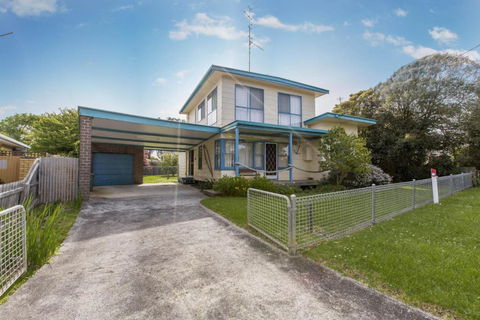 HOLIDAY On NAUTILUS INVERLOCH - Accommodation Gold Coast 1