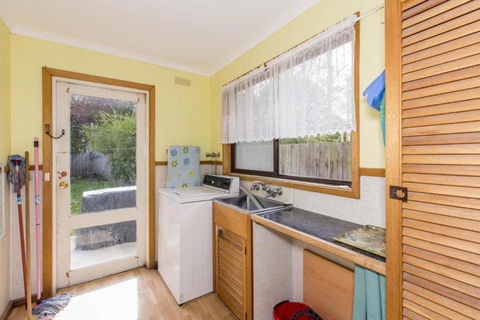 HOLIDAY On NAUTILUS INVERLOCH - Accommodation Gold Coast 2