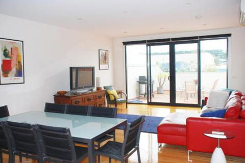 POSITION PERFECT CENTRAL INVERLOCH - Accommodation Gold Coast 0