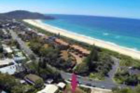 BARRELS At BOOMERANG - Accommodation Gold Coast 0