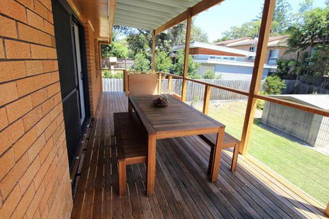 BARRELS At BOOMERANG - Accommodation Gold Coast 6