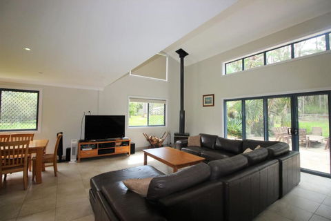 THE PALM FARM PET FRIENDLY WEEKLY ONLY - Accommodation Gold Coast 2