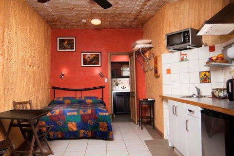 The Underground Motel - Accommodation Gold Coast 3