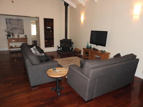 Quiet Escapes Cottages - Accommodation Gold Coast 2
