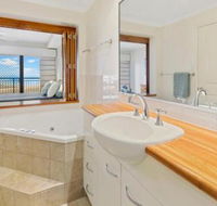 Luxury Beach Unit Dolphin Heads - Accommodation Gold Coast