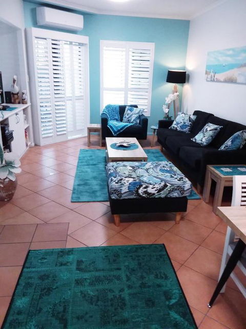 Jackies Holiday Apartment - Accommodation Gold Coast 4