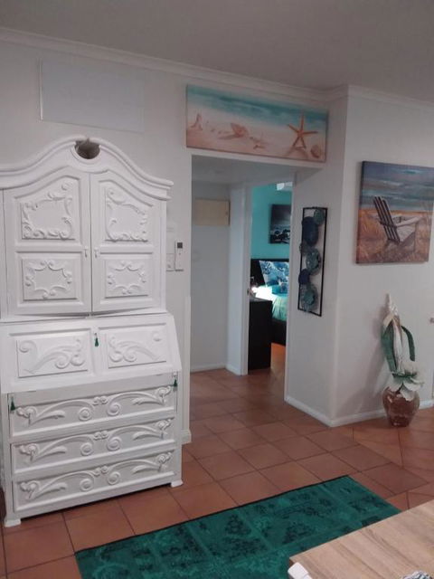 Jackies Holiday Apartment - Accommodation Gold Coast 5