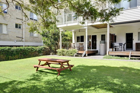 Florida 5 / 5 Lillian Street - Accommodation Gold Coast 4
