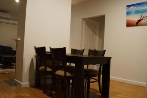 Lincoln Breeze - Accommodation Gold Coast 7
