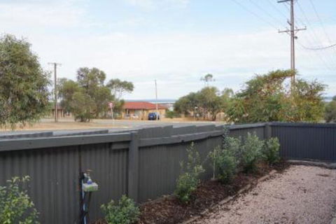 Lincoln Breeze - Accommodation Gold Coast 2