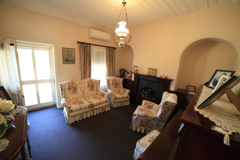 Miss Mabel Cottage - Adults Only - 1 Gold Coast 6