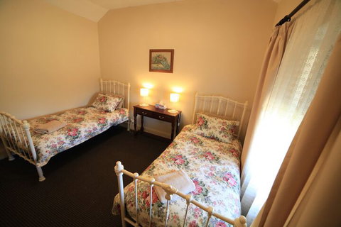 Miss Mabel Cottage - Adults Only - 1 Gold Coast 4