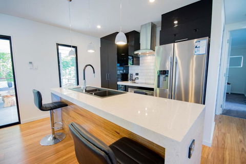 Beautiful Modern Luxury - Gold Coast 4U 1